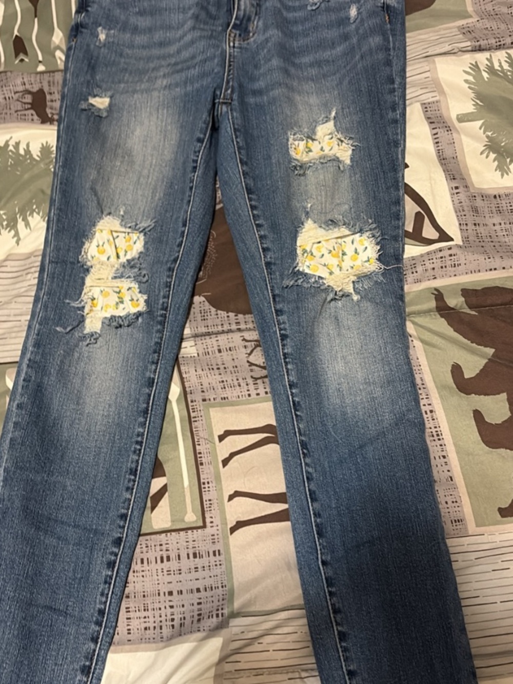 Just Blue Lemon Patch Distressed Skinny Jeans size 11